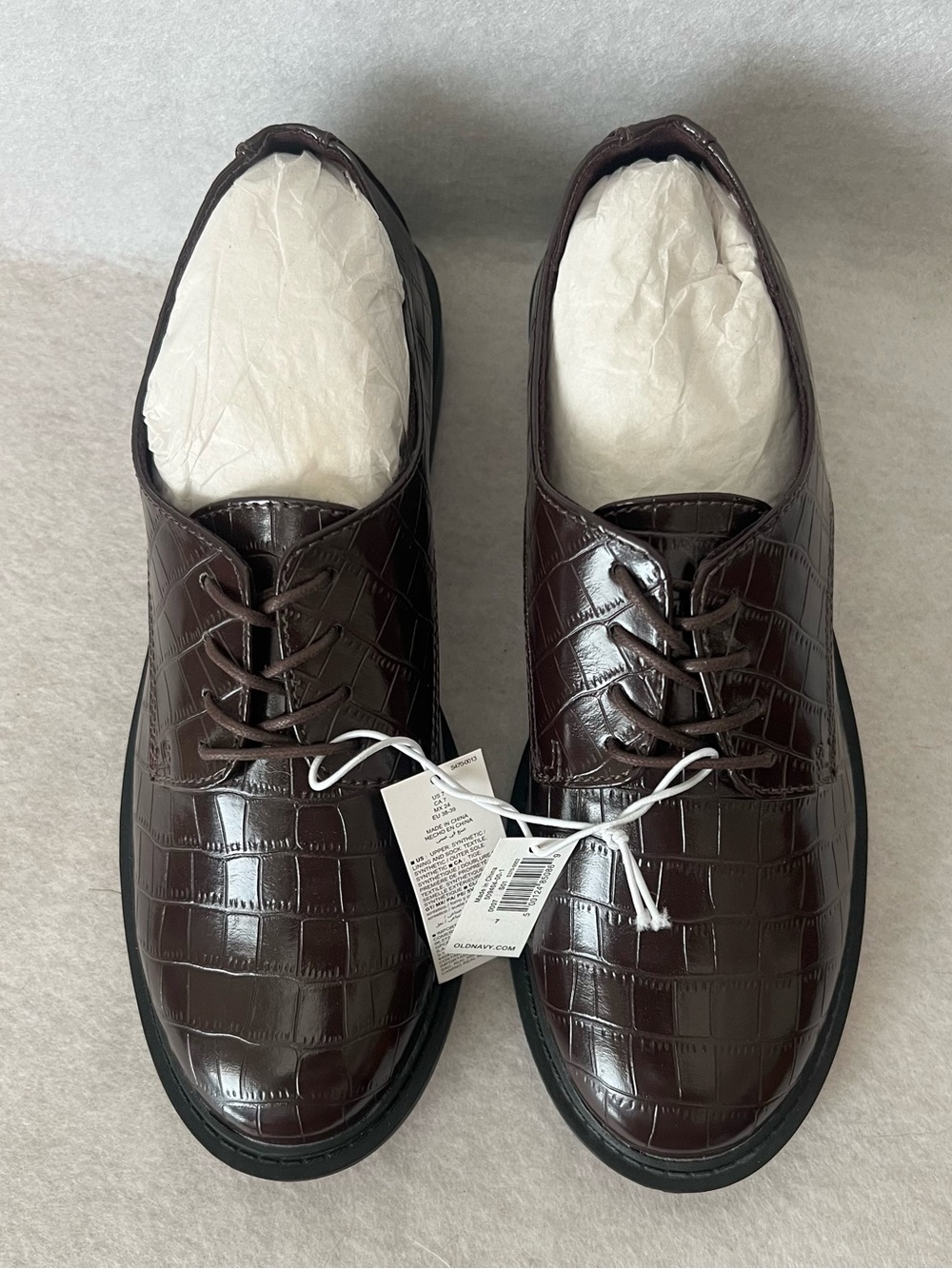 Old Navy Faux Leather Oxford Shoes NWT
